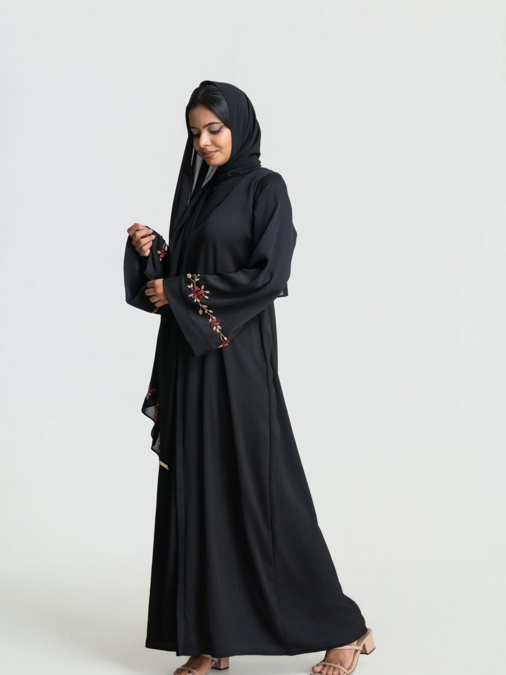 Oud abaya set in Black